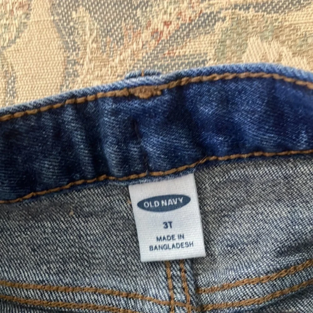 FINAL MARKDOWN Old navy toddler shorts 3t
